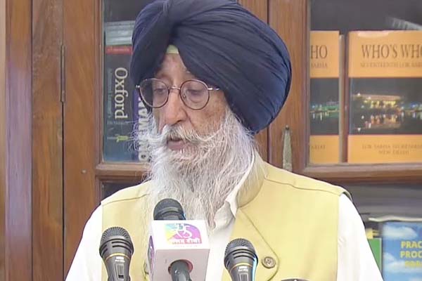 ਸੁਪਰੀਮ ਕੋਰਟ ਵਿਚ ਕੋਈ ਸਿੱਖ ਜੱਜ ਕਿਉਂ ਨਹੀਂ : ਸਿਮਰਨਜੀਤ ਮਾਨ ਸੁਪਰੀਮ ਕੋਰਟ ਵਿਚ ਕੋਈ ਸਿੱਖ ਜੱਜ ਕਿਉਂ ਨਹੀਂ : ਸਿਮਰਨਜੀਤ ਮਾਨ