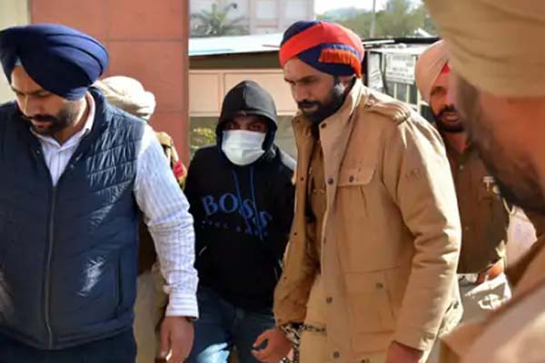 ਗੈਂਗਸਟਰ ਜੱਗੂ ਭਗਵਾਨਪੁਰੀਆ 4 ਦਿਨ ਦੇ ਪੁਲਿਸ ਰਿਮਾਂਡ ’ਤੇ ਗੈਂਗਸਟਰ ਜੱਗੂ ਭਗਵਾਨਪੁਰੀਆ 4 ਦਿਨ ਦੇ ਪੁਲਿਸ ਰਿਮਾਂਡ ’ਤੇ